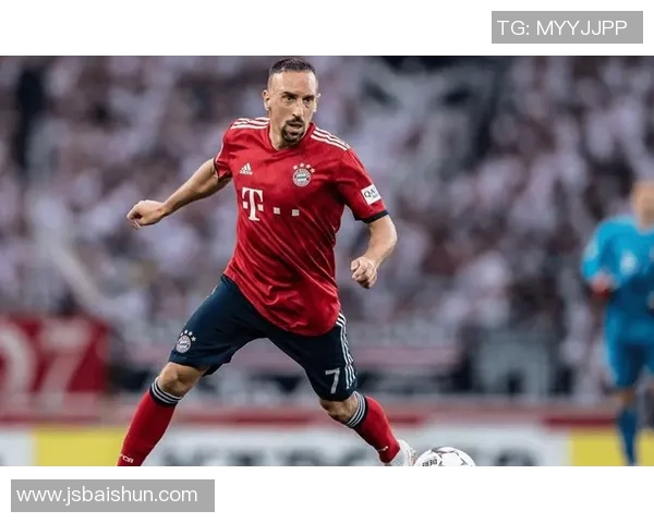 全球足球第一球星是谁？他如何成就辉煌职业生涯并影响世界足坛